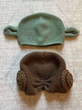 Set of 2 babyGap x Star Wars Knitted Hats / Beanies (Yoda/Grogu and Leia)
